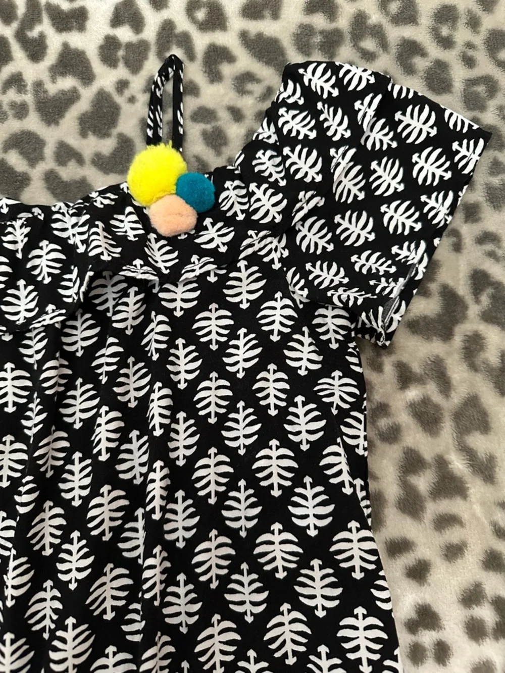 Old Navy Rayon Cold Shoulder Dress in Black & White Print Size XL 14 Girls